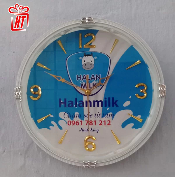 Mẫu đồng hồ treo tường in logo thương hiệu sữa