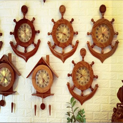 Đồng hồ gỗ treo tường cao cấp của Nội Thất Lê Nguyễn tại TPHCM