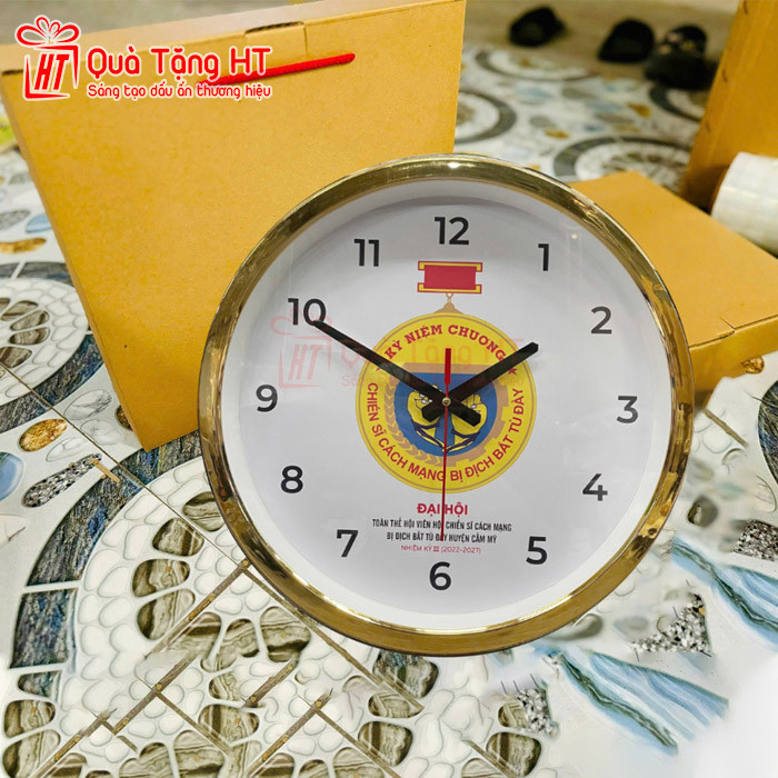 Mẫu đồng hồ treo tường 40cm