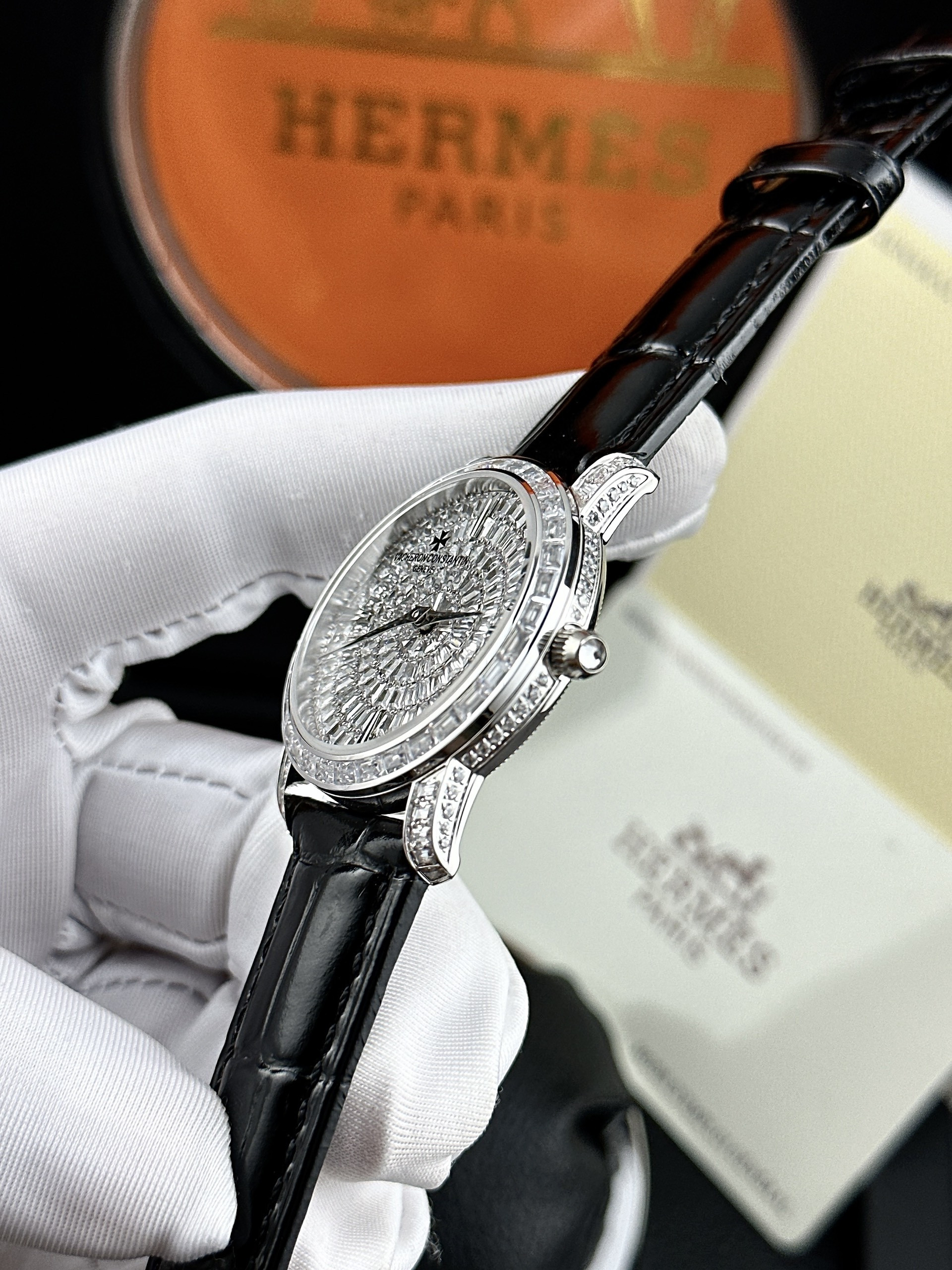 Mẫu đồng hồ Vacheron Constantin cơ với chuyển động tinh xảo