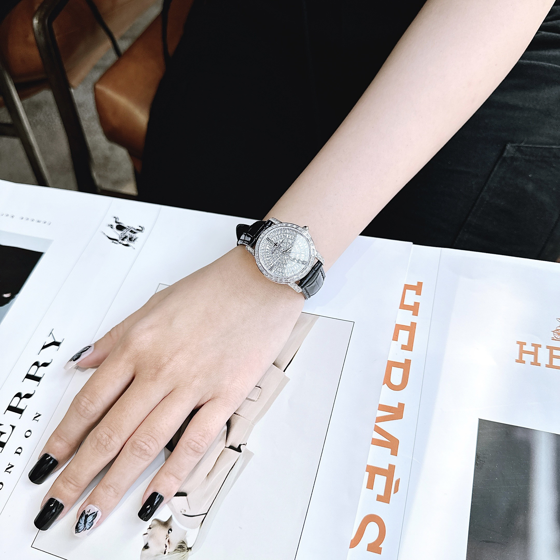Hình ảnh đồng hồ Vacheron Constantin nữ cơ máy Nhật giá rẻ
