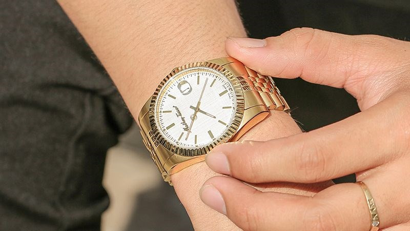 Đồng hồ vàng 18K từ Mathey Tissot sở hữu thiết kế tinh tế, đẹp mắt