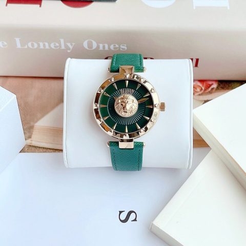 Đồng hồ Versace nữ xanh lá dây da sành điệu trên cổ tay