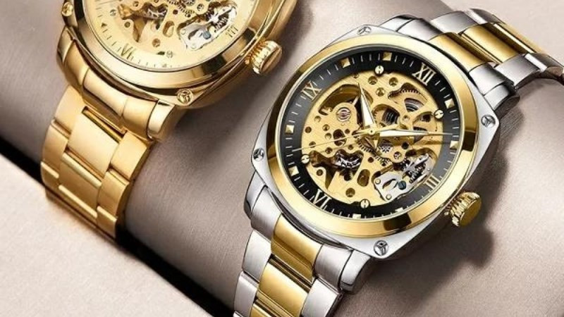 Đồng hồ Wishdoit Skeleton với vòng bezel mạnh mẽ, tăng vẻ nam tính.