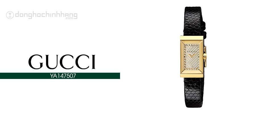 Cận cảnh đồng hồ Gucci nữ mặt chữ nhật YA147507 trên cổ tay với mặt số trắng tinh tế