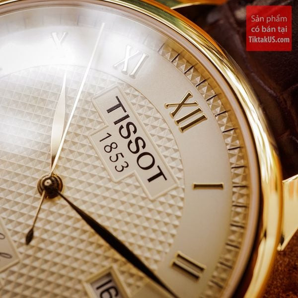 Chi tiết khóa cài trên dây da đồng hồ Tissot Le Locle sang trọng