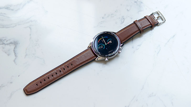 Đánh giá đồng hồ Huawei Watch GT với thiết kế cổ điển sang trọng