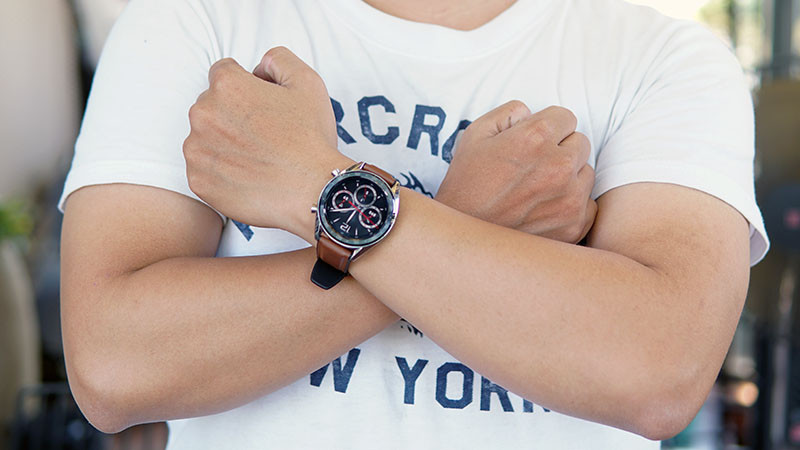 Màn hình AMOLED của Huawei Watch GT hiển thị sắc nét