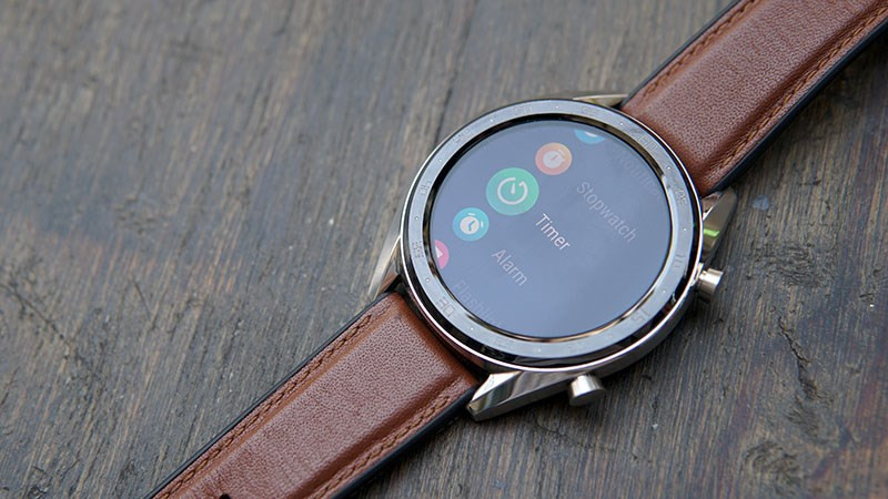 Đánh giá màn hình Huawei Watch GT với độ sáng và màu sắc rực rỡ