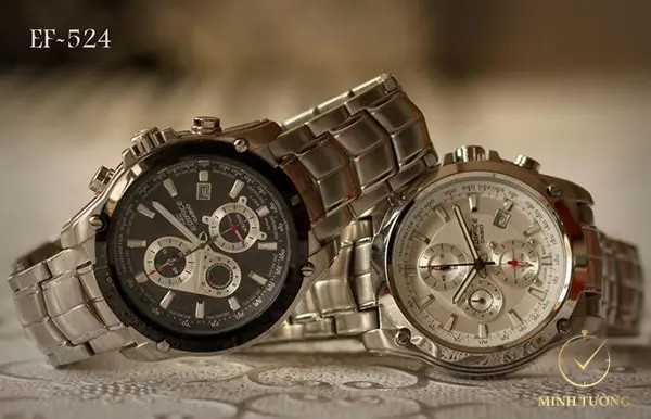 Chi tiết mặt số đồng hồ Casio Edifice EF 524 cho thấy bố cục các mặt số phụ chronograph và lịch ngày, kết hợp với các chỉ số giờ lớn, tăng tính dễ đọc và thẩm mỹ.