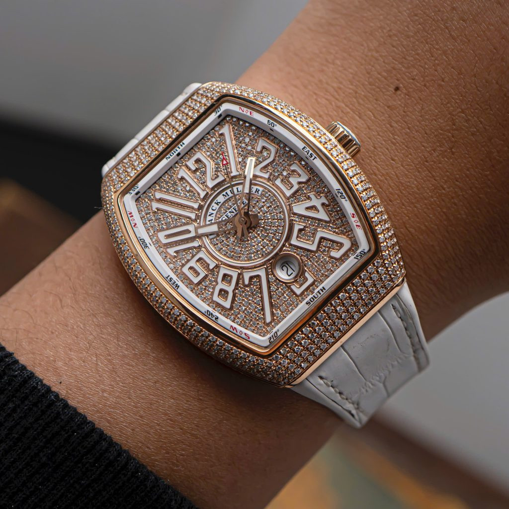 Mẫu đồng hồ Franck Muller nữ Vanguard V41 với thiết kế thể thao hiện đại
