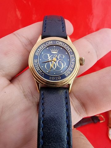 Khám Phá Đồng Hồ Nostalgie Istanbul Orient Express: Biểu Tượng Của Đẳng Cấp và Lịch Sử