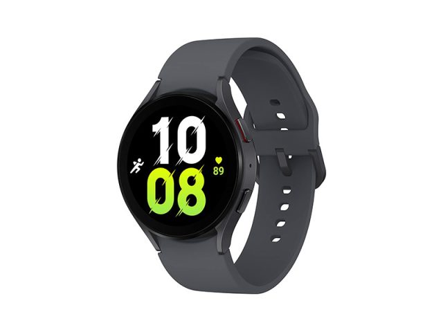 Đồng hồ Samsung Galaxy Watch 5 phiên bản 40mm và 44mm trên cổ tay