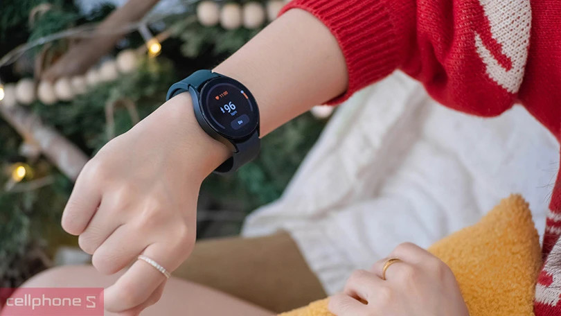 Giao diện Samsung Galaxy Watch 4 với tính năng theo dõi giấc ngủ nâng cao
