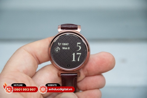 Đồng hồ thể thao nữ Garmin Lily 2 có nhiều mẫu thiết kế giao diện