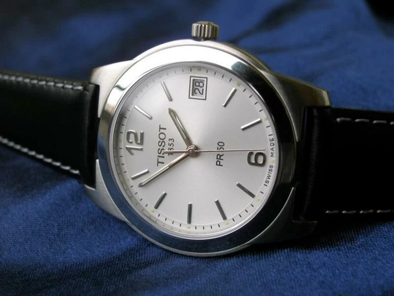 Giá đồng hồ Tissot 1853 PR50: Sự linh hoạt của Tissot PR50 cho mọi phong cách