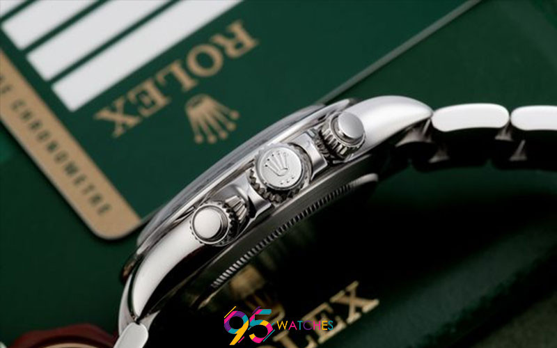 Kiểm tra khả năng kháng nước 5 ATM của đồng hồ Rolex AD Daytona 1992 24.