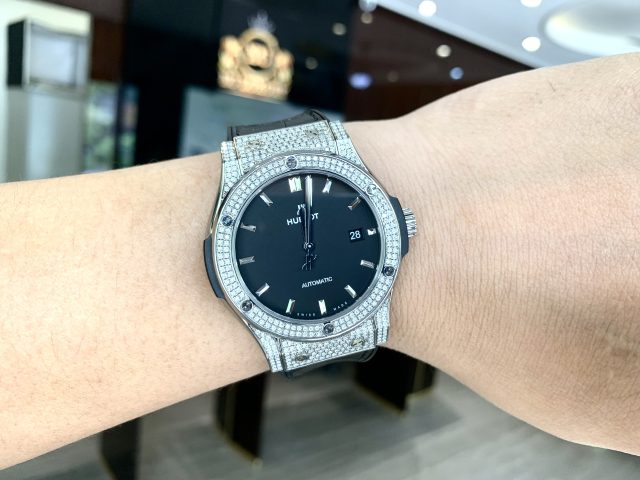 Hướng Dẫn Mua Đồng Hồ Hublot Đã Qua Sử Dụng: Từ A-Z để Sở Hữu Tuyệt Tác Chính Hãng