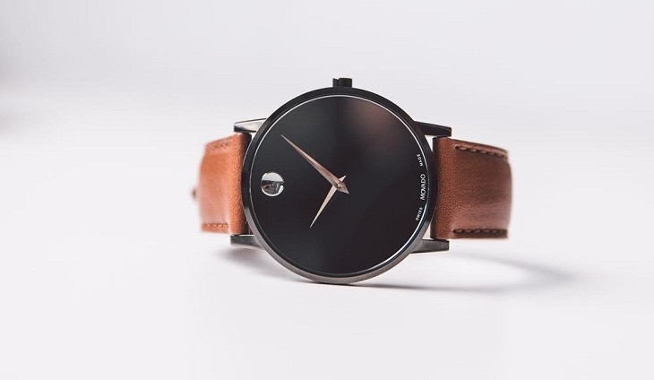 các ký hiệu màu sắc trên đồng hồ đeo tay Movado