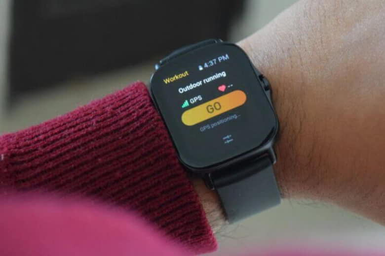 Giao diện người dùng dễ tùy biến và tính năng luôn hiển thị của đồng hồ Amazfit GTS