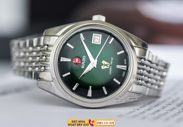 Một mẫu đồng hồ Rado Golden Horse sang trọng với mặt số tinh xảo, chất liệu cao cấp, cho thấy lý do giá đồng hồ Rado Golden Horse được nhiều người săn đón.