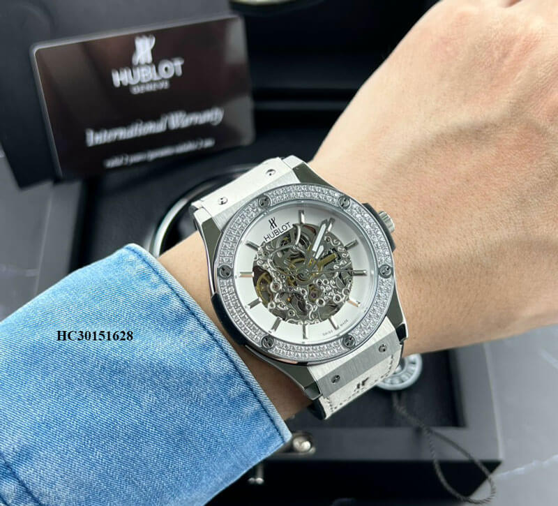 Đồng hồ cơ nam thiết kế lộ máy với mặt số đính đá, dây bọc da cao cấp – phong cách đồng hồ cơ nam Nhật Bản giá rẻ ấn tượng