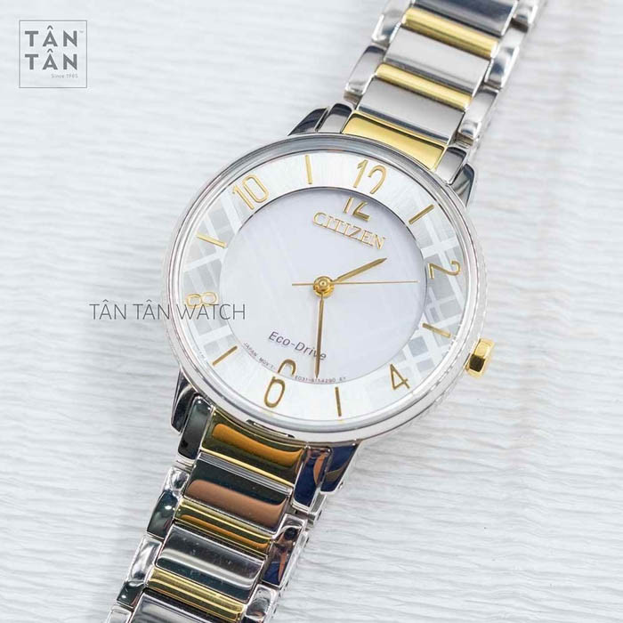 Đồng hồ Citizen nữ EM0524-83A demi vàng gold sang trọng với mặt số vân caro độc đáo