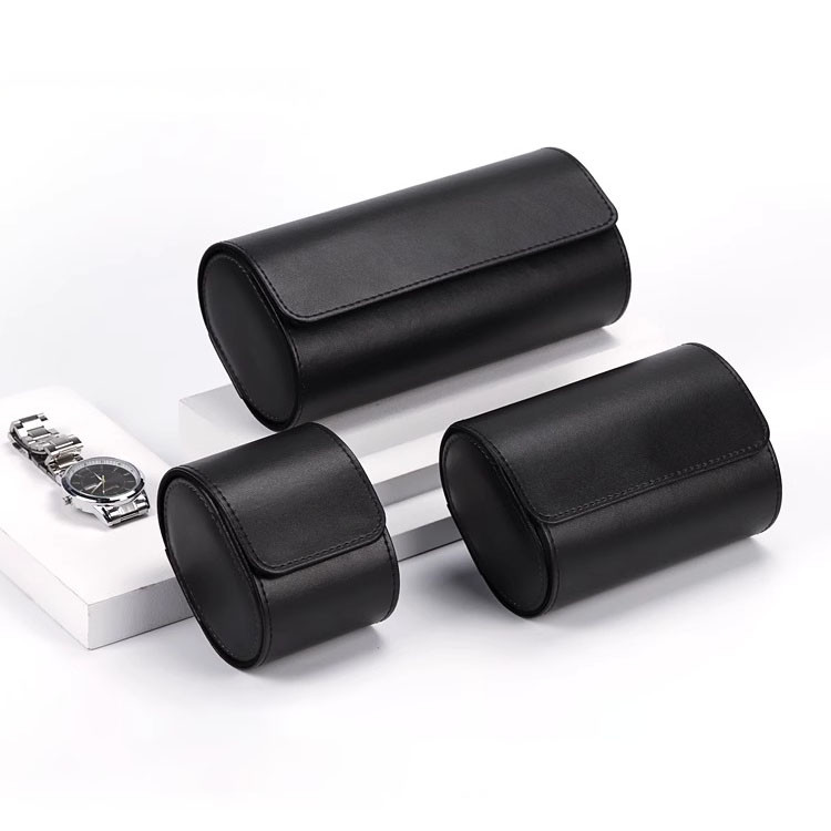 Thiết kế nhỏ gọn của hộp đựng đồng hồ nhiều ngăn XJ6456 khi cầm trên tay