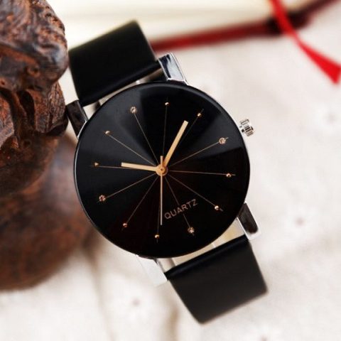 Đồng hồ thạch anh hiện đại
