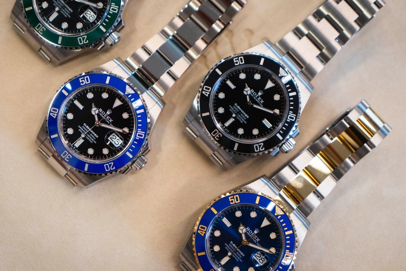 So sánh giá đồng hồ Rolex Submariner thép tại thị trường Việt Nam