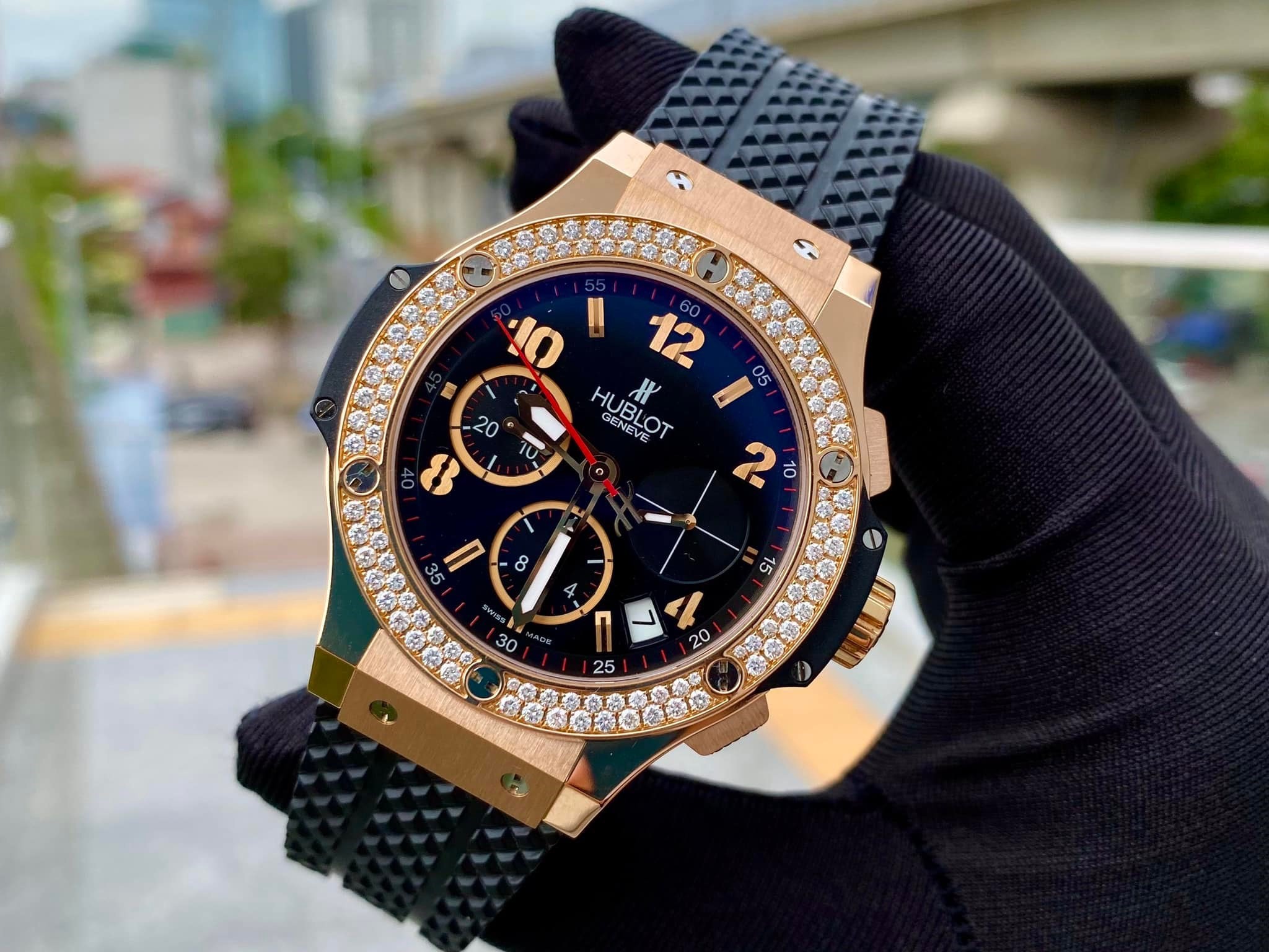 Vì Sao Đồng Hồ Hublot Đắt Đến Vậy? Giải Mã Sức Hút Của Thương Hiệu Đồng Hồ Thụy Sĩ Đẳng Cấp