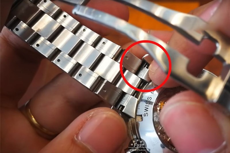 Hướng Dẫn Tự Cắt Dây Đồng Hồ Kim Loại Tại Nhà Chuẩn Xác Và An Toàn