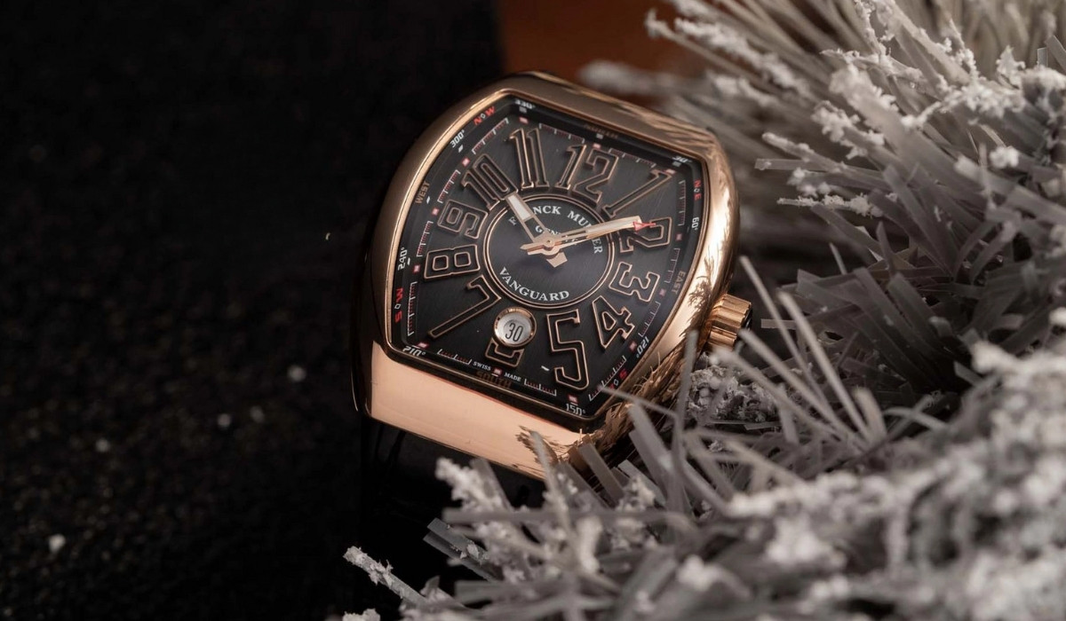 Đồng hồ Franck Muller sang trọng với thiết kế tinh xảo và bộ máy phức tạp