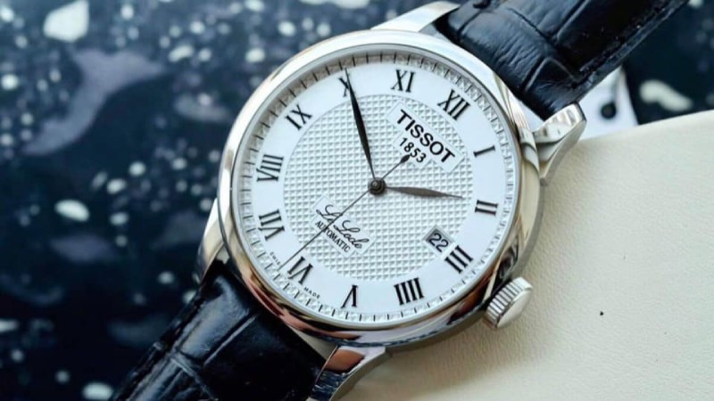 Không phơi nắng dây da đồng hồ Tissot