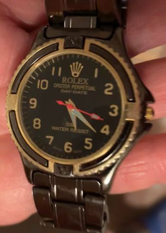 Đồng Hồ Rolex Oyster Perpetual Day-Date: Biểu Tượng Quyền Lực và Đẳng Cấp Vượt Thời Gian