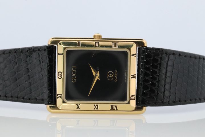Đồng Hồ Đeo Tay Hiệu Gucci: Biểu Tượng Của Sự Sang Trọng và Phong Cách Ý Đồng Hồ Đeo Tay Hiệu Gucci: Biểu Tượng Của Sự Sang Trọng và Phong Cách Ý
