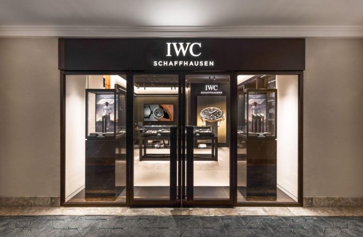 Đồng Hồ IWC Tại Việt Nam: Khám Phá Nét Tinh Hoa Chế Tác Thụy Sĩ Với IWC Portugieser IW503302