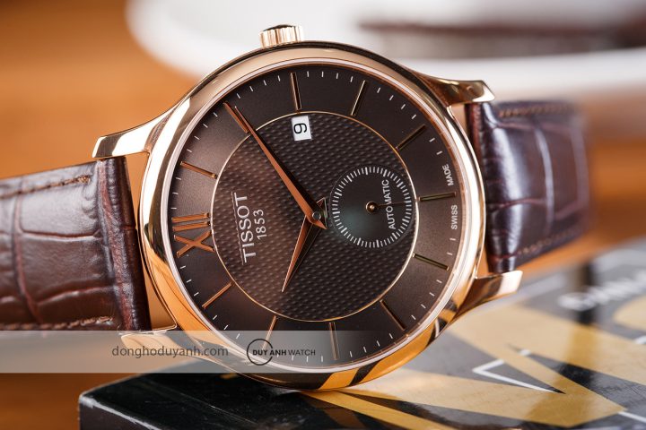 Đồng hồ Tissot Tradition mặt số đen huyền bí, lựa chọn phù hợp cho người mệnh Mộc theo phong thủy Thủy
