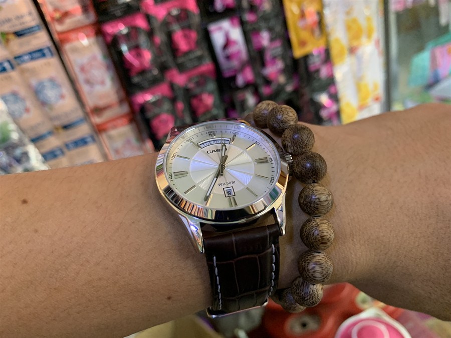 Một góc cận cảnh đồng hồ Casio MTP-1381L-7AVDF qua ảnh chụp của khách hàng