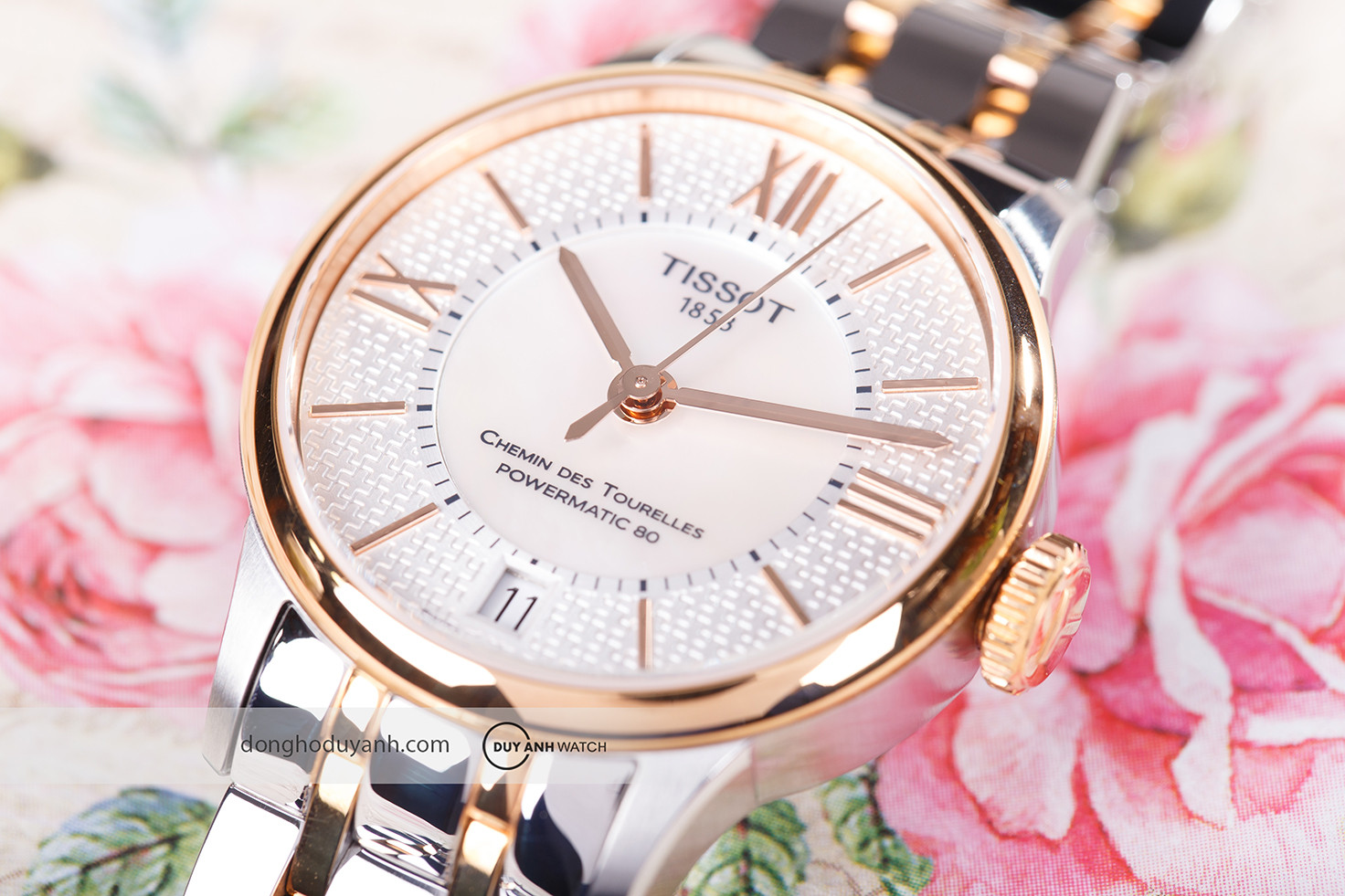 Tissot Chemin des Tourelles Powermatic 80 Helvetic Pride T099.207.22.118.01 với mặt sau chạm khắc Helvetia