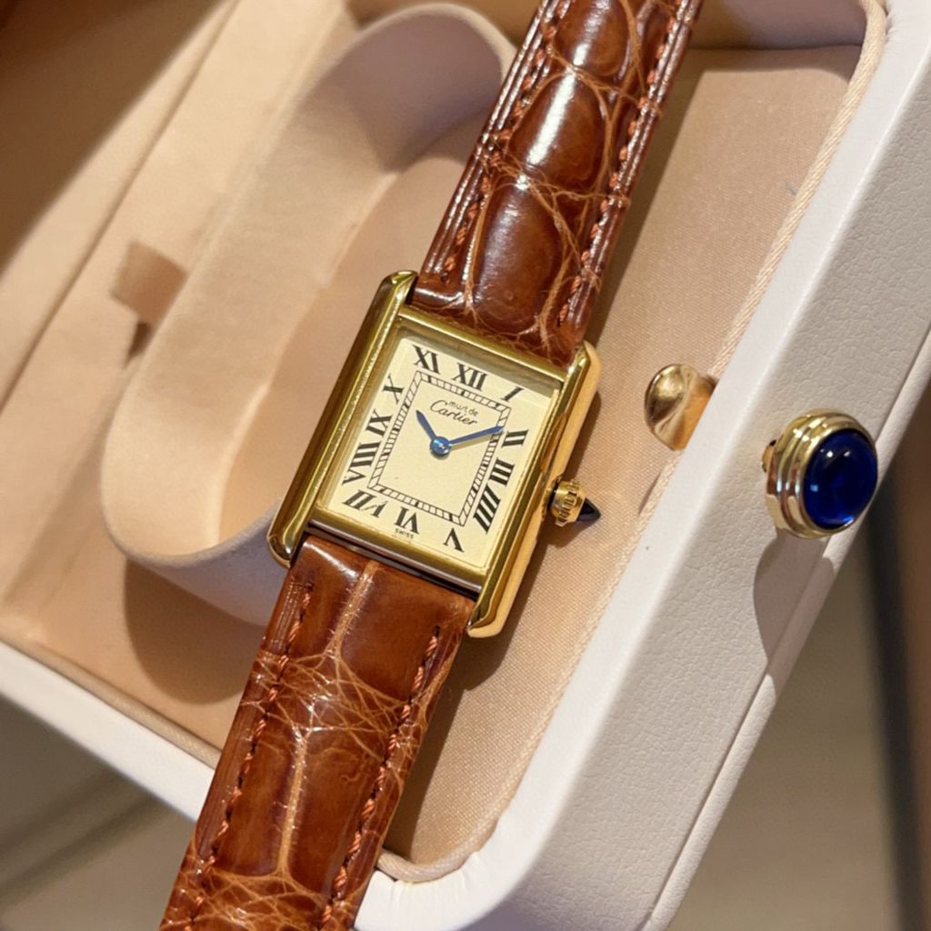 Đồng hồ Cartier nữ dây da