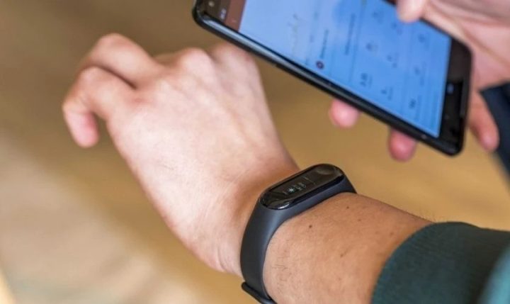 Lợi ích khi đồng hồ thông minh kết nối với điện thoại Android giúp theo dõi sức khỏe và nhận thông báo tiện lợi