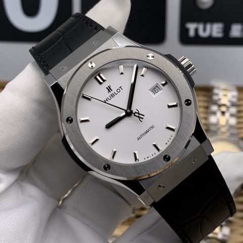 Cách nhận biết đồng hồ Hublot chính hãng qua các dòng sản phẩm và mẫu mã