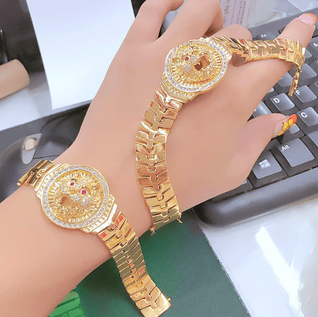 Lắc tay đồng hồ vàng 18k biểu tượng của sự sang trọng và đẳng cấp