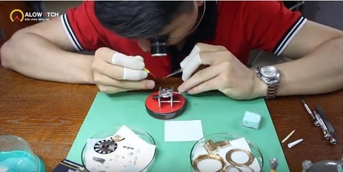 Kiểm tra và bảo dưỡng đồng hồ cơ sau khi bị rơi