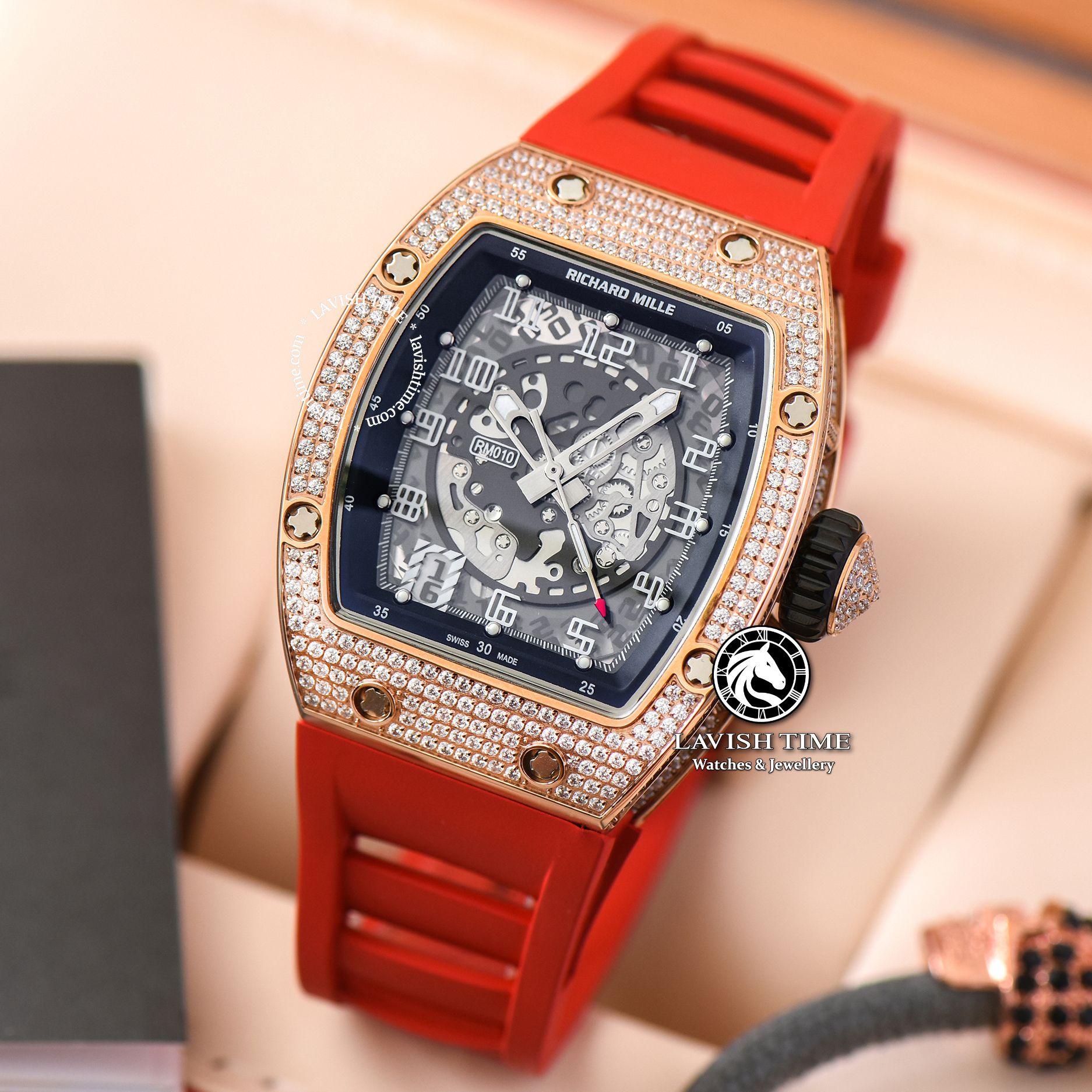 Đồng Hồ Richard Mille RM 010: Tuyệt Tác Của Sự Đổi Mới Và Tinh Hoa Cơ Khí