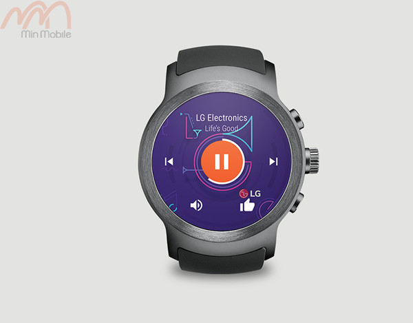 Đồng hồ LG Watch hiển thị màn hình, minh họa việc cập nhật phần mềm để tối ưu hóa pin đồng hồ thông minh