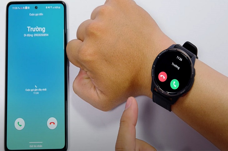 Đồng hồ thông minh Xiaomi Watch S1 Active hiển thị cuộc gọi đến, giúp người dùng dễ dàng kiểm soát
