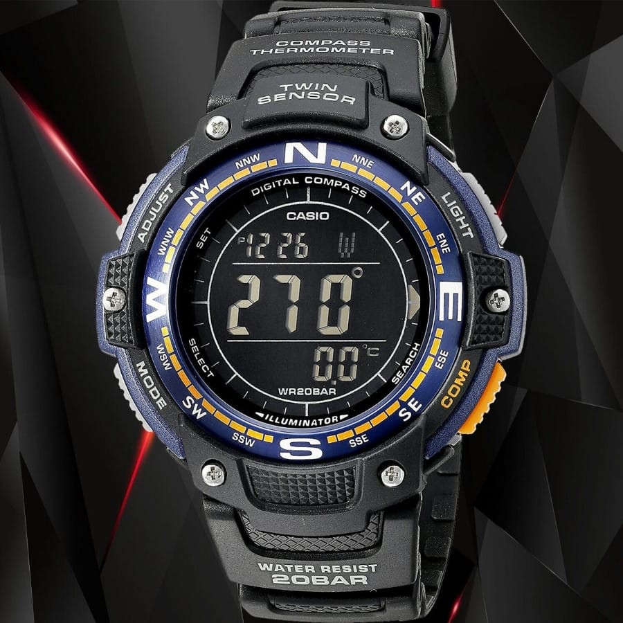 Cận cảnh cảm biến đo nhiệt độ trên mẫu đồng hồ Casio chuyên dụng ngoài trời