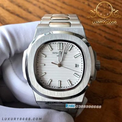 Mặt đồng hồ Patek Philippe Nautilus siêu cấp cho người dùng tại Hà Nội